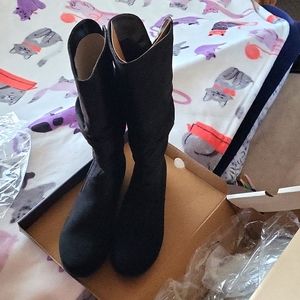 Slouchy Black Boots